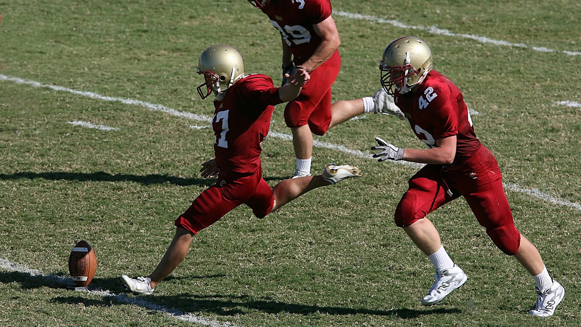 瑜伽对决强强碰撞，双方球队机会均等，瑜伽动作对错对比